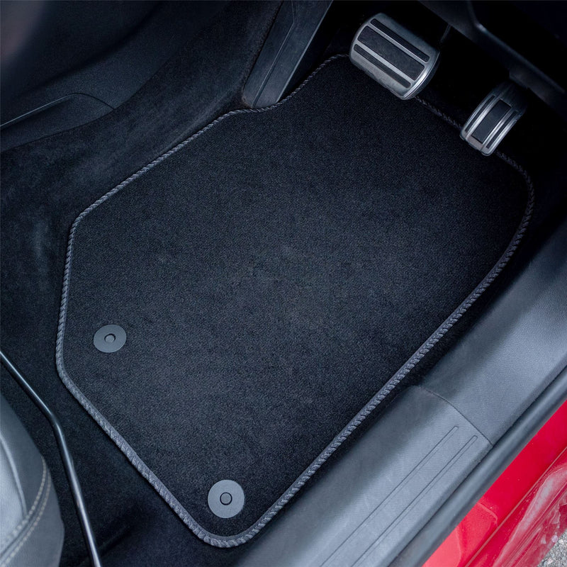 Chrysler 300C Carpet Mats (2005-2011)