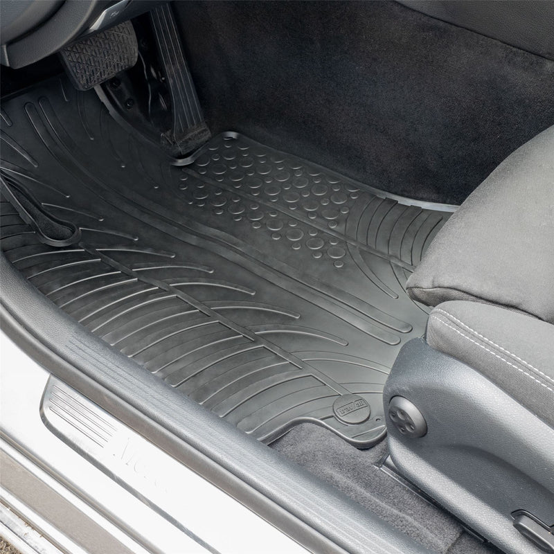 Mercedes C-Class Kombi Gummifußmatten (2018-2021)